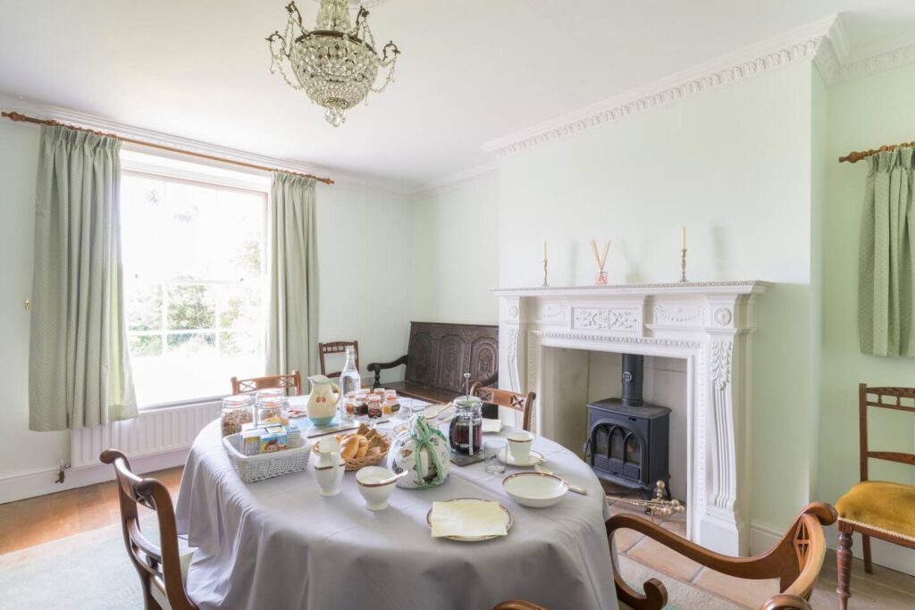 Breakfast Room