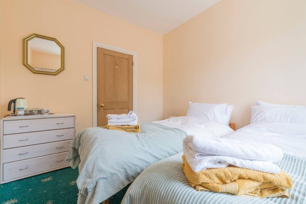 Twin Bedroom