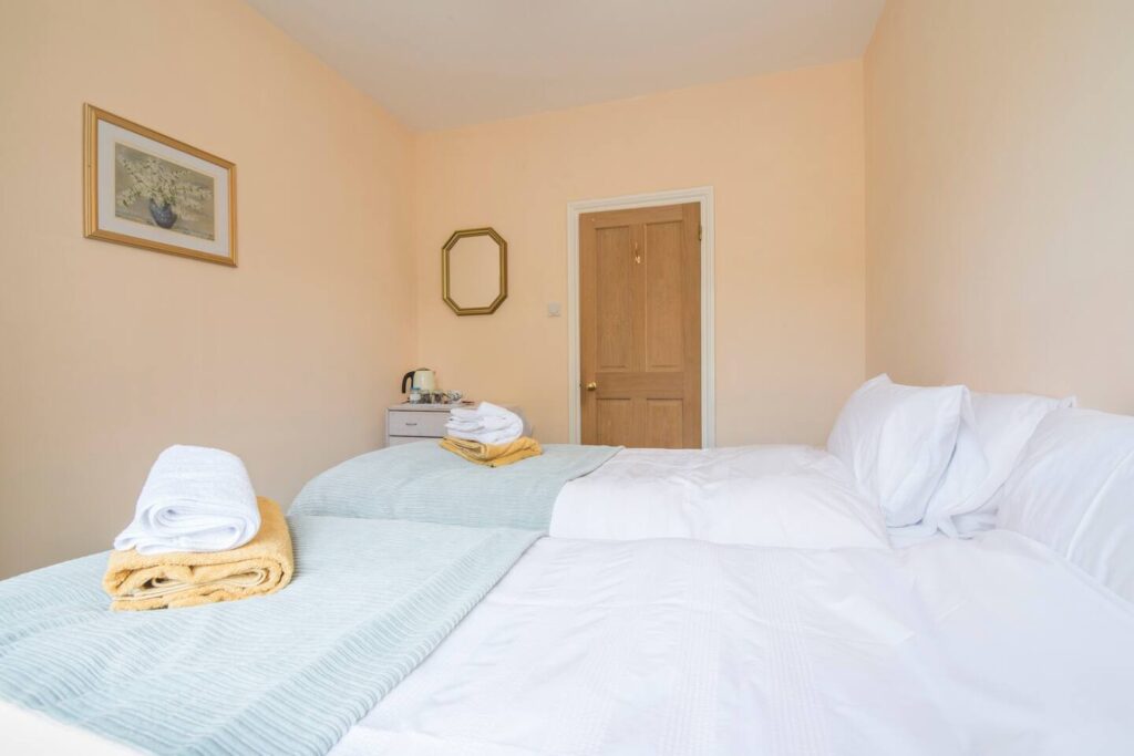 Twin Bedroom